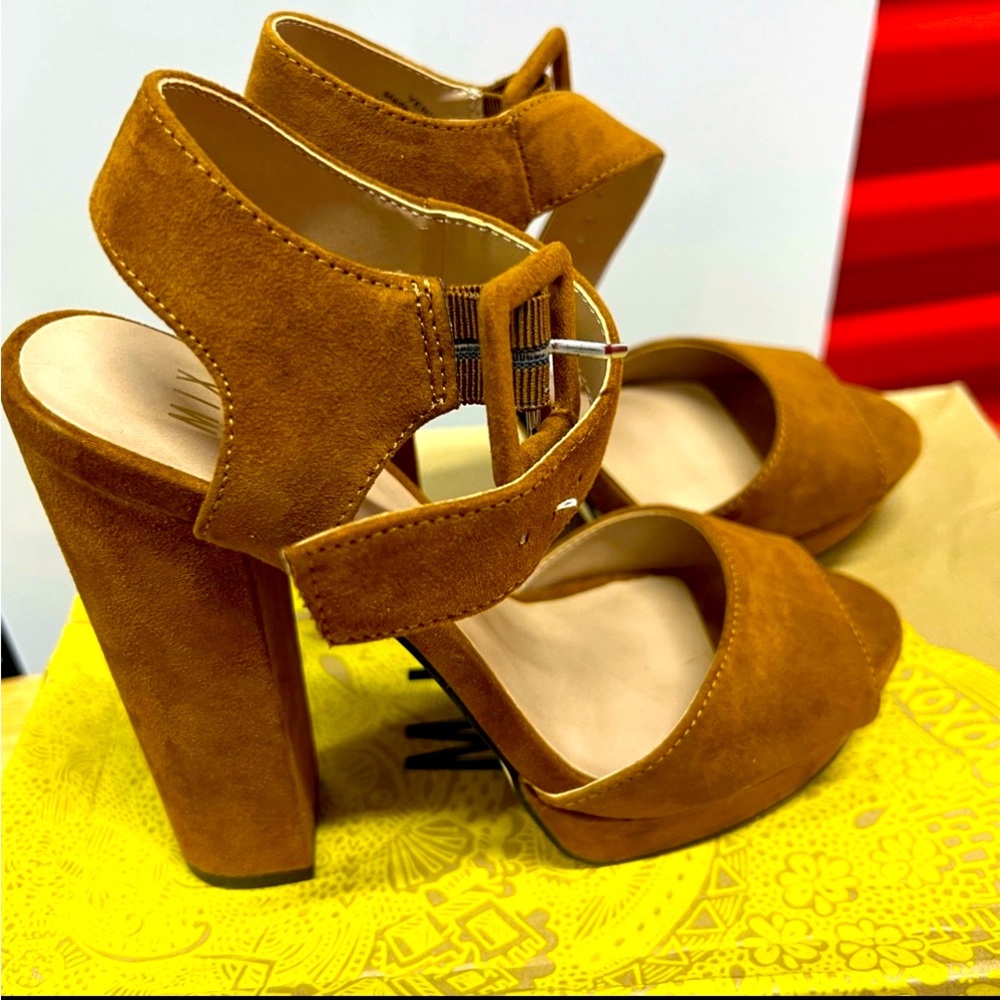 Mix No 6 -sandals size 7